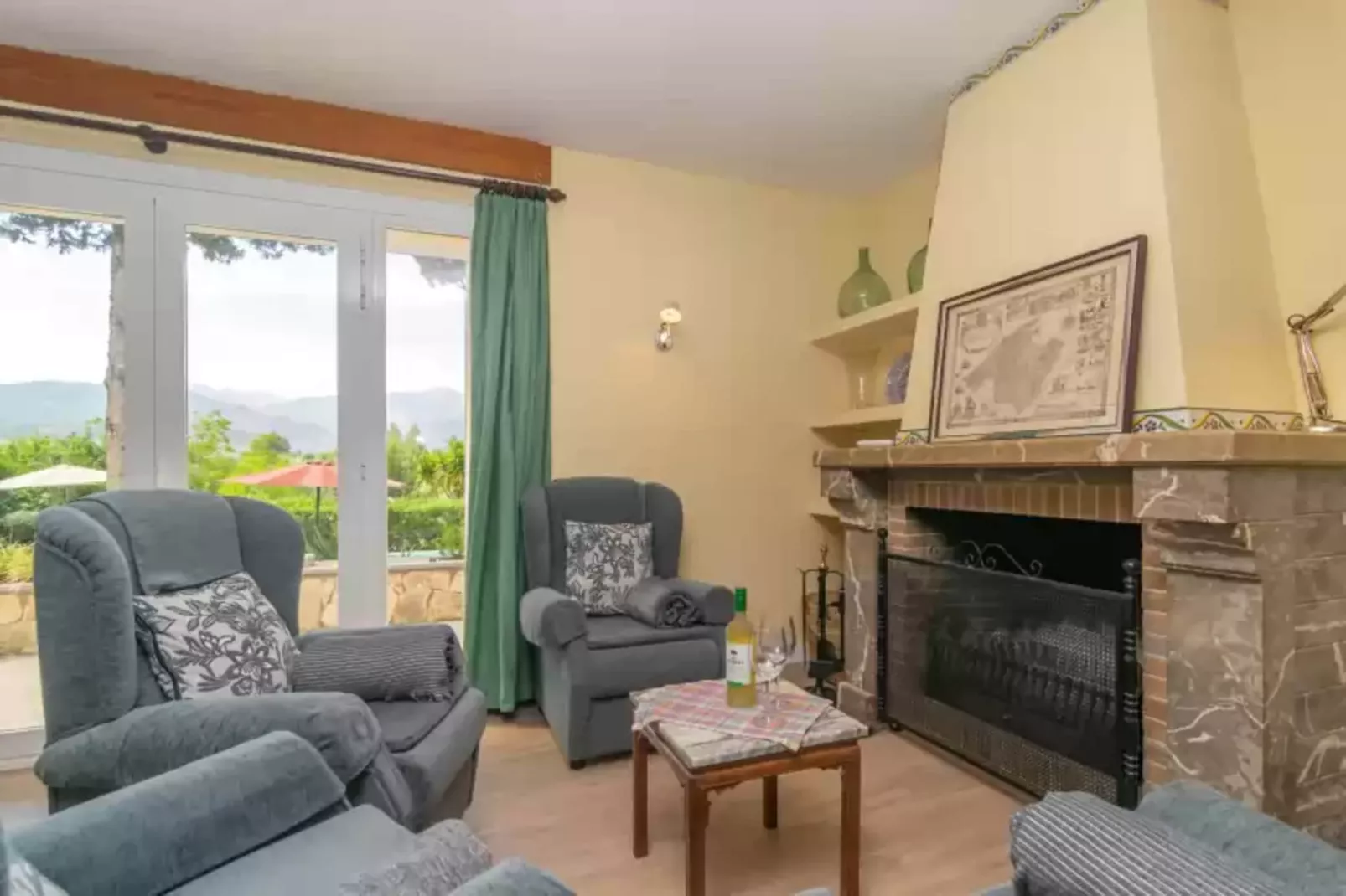 Can Reure-Living room