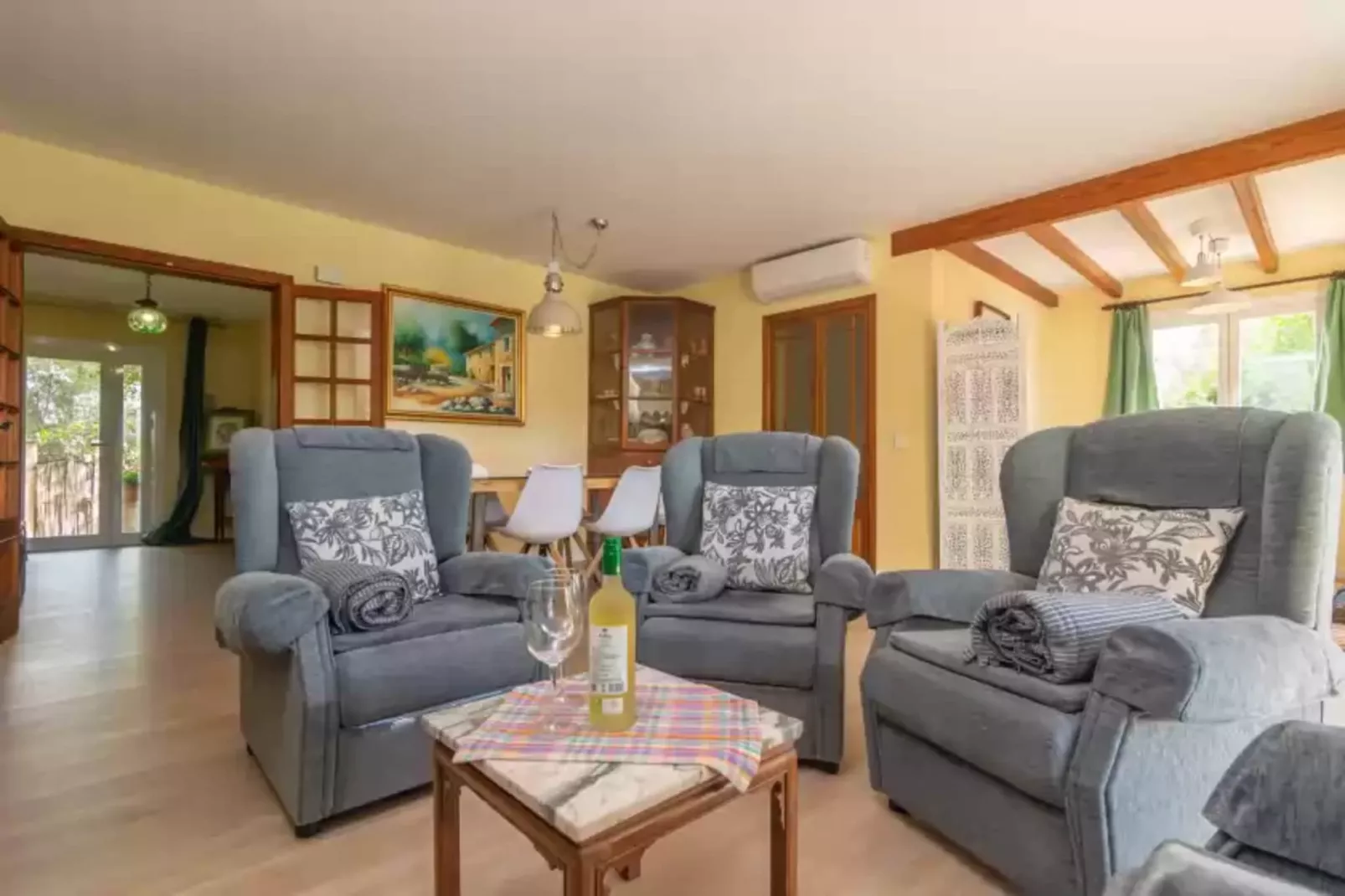 Can Reure-Living room