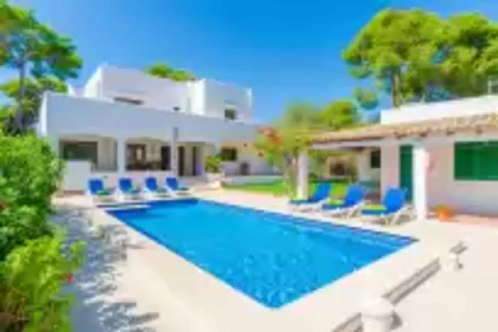 Ca N'estel-Pool