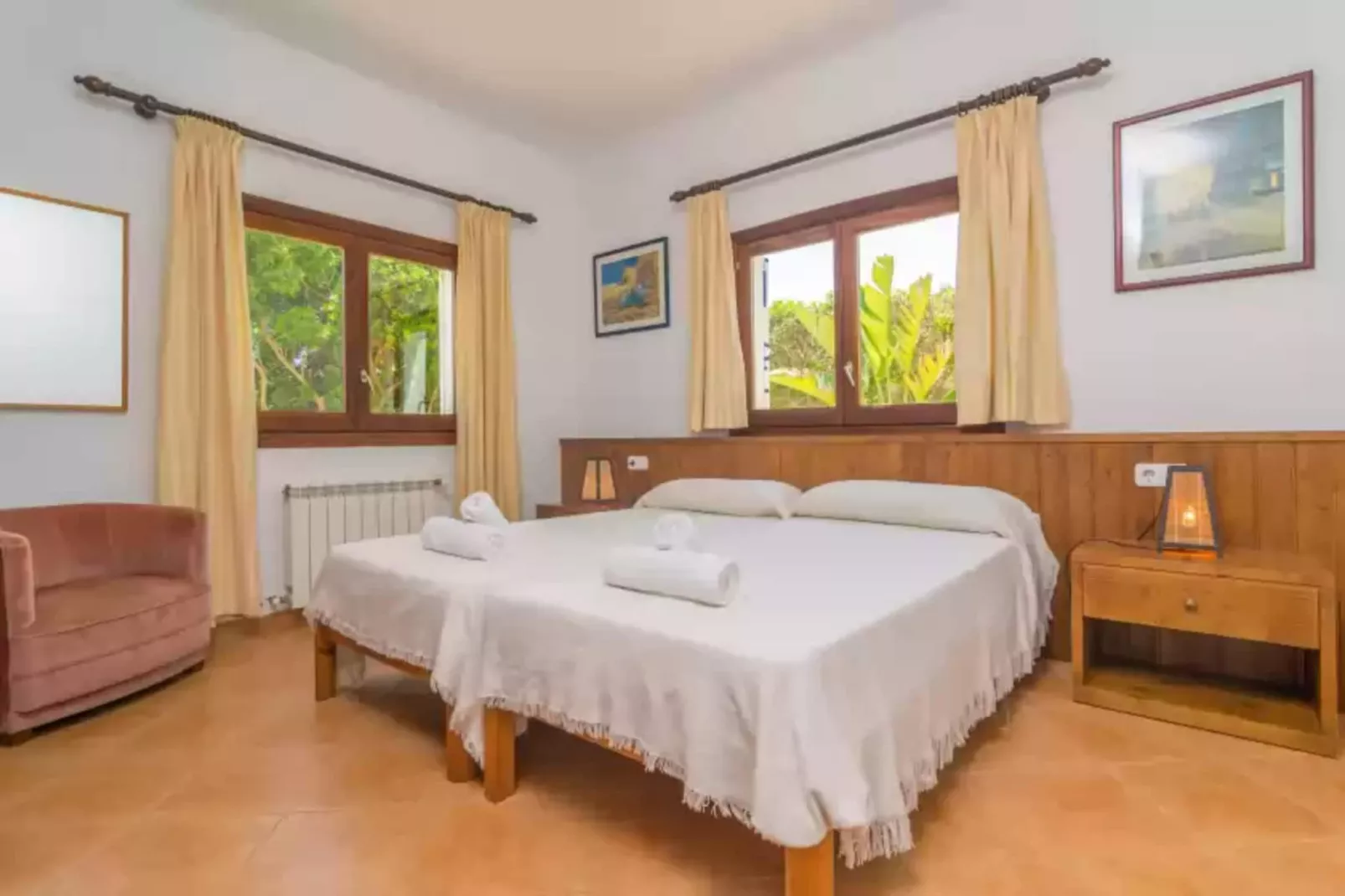 Villa Sol Naixent-Schlafzimmer