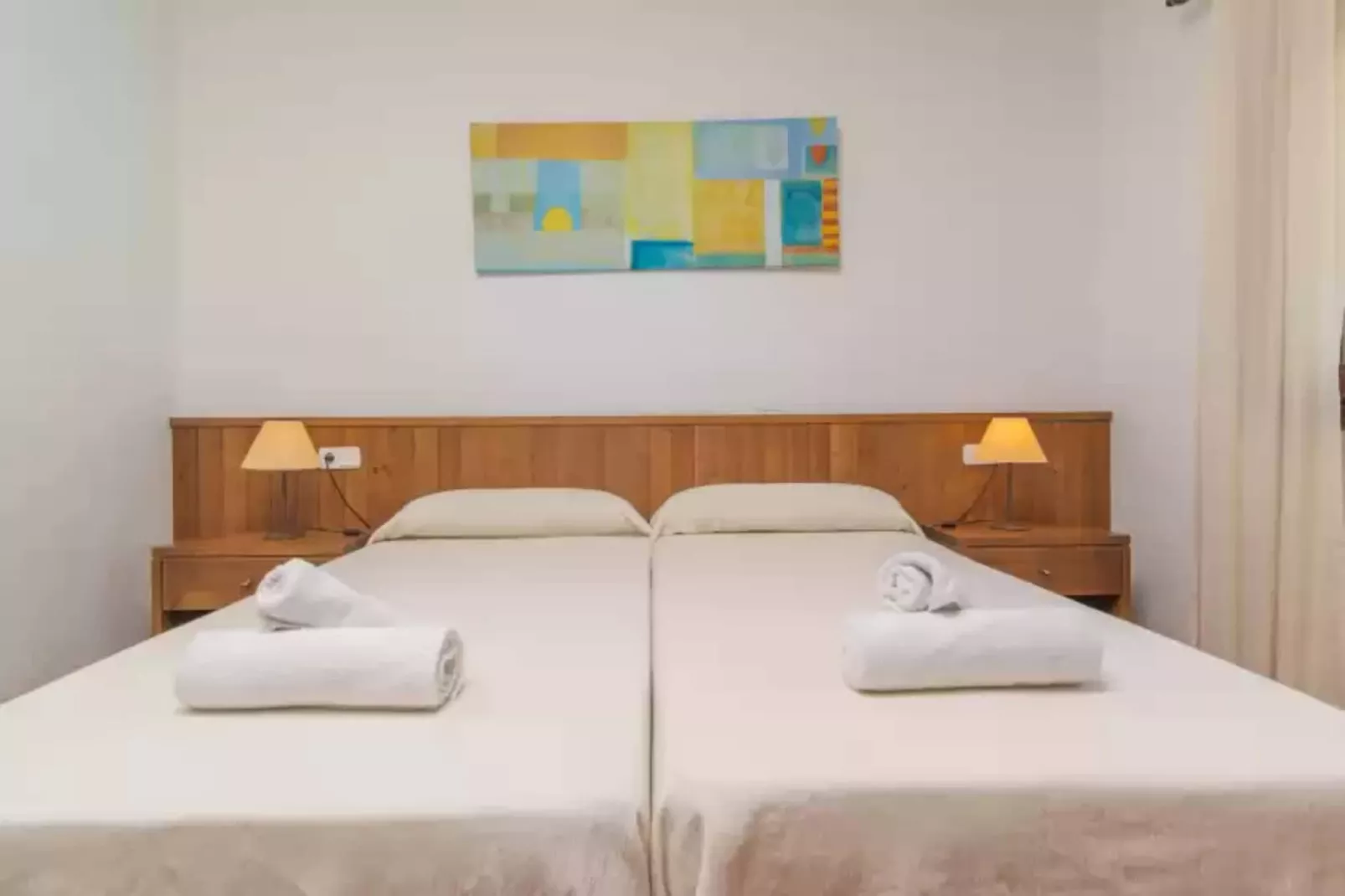 Villa Sol Naixent-Schlafzimmer