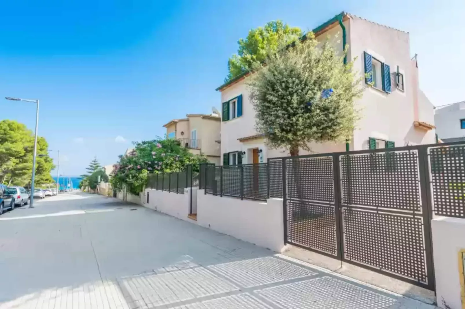 El Pinar-Exterior summer