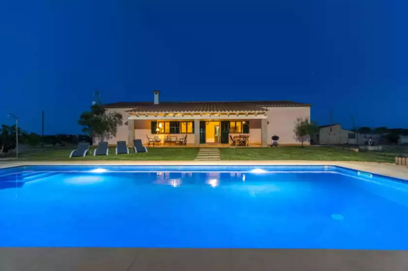 S'estacio-Pool