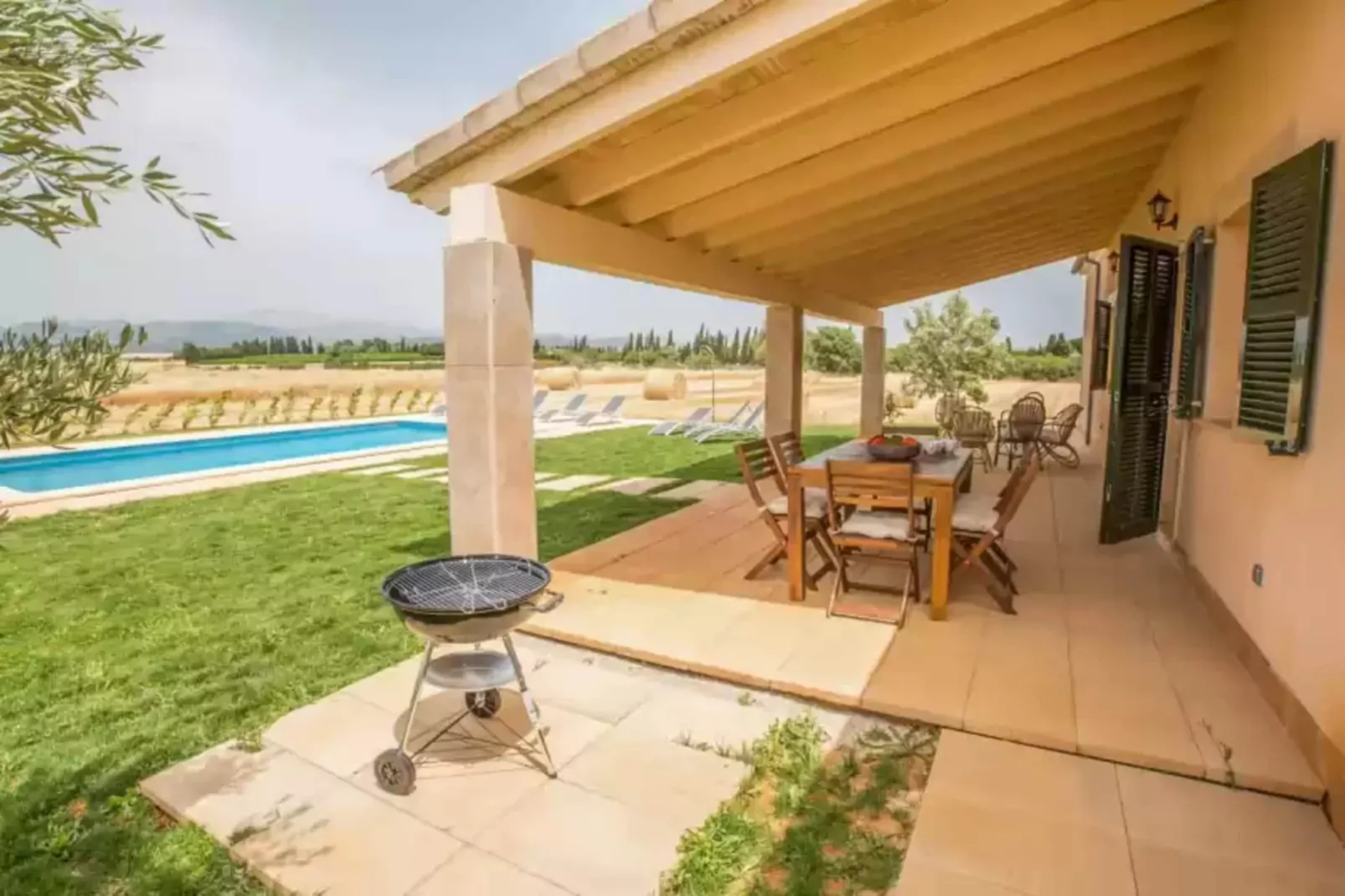 S'estacio-Terrace balcony