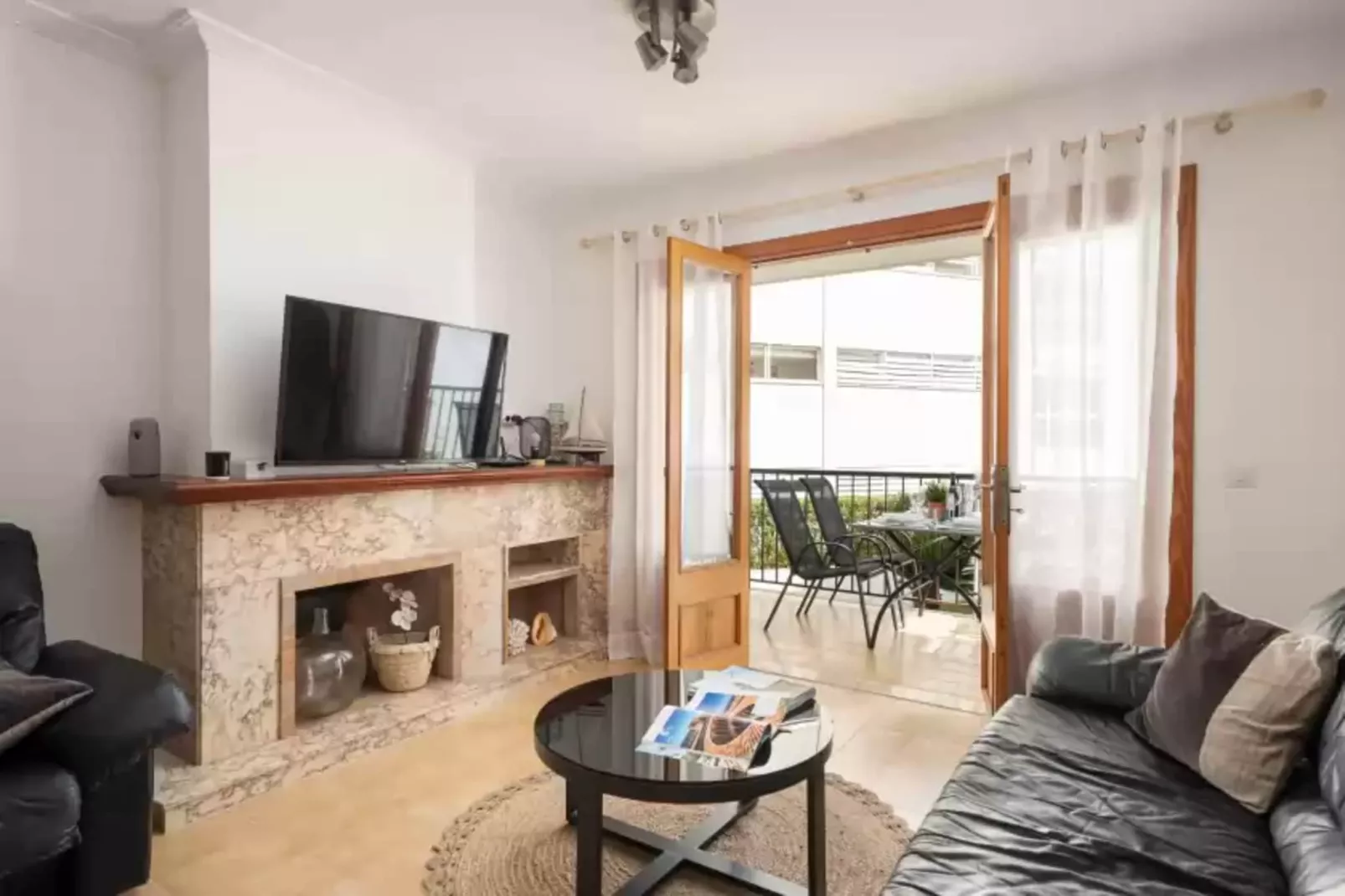 Al Pujol-Living room