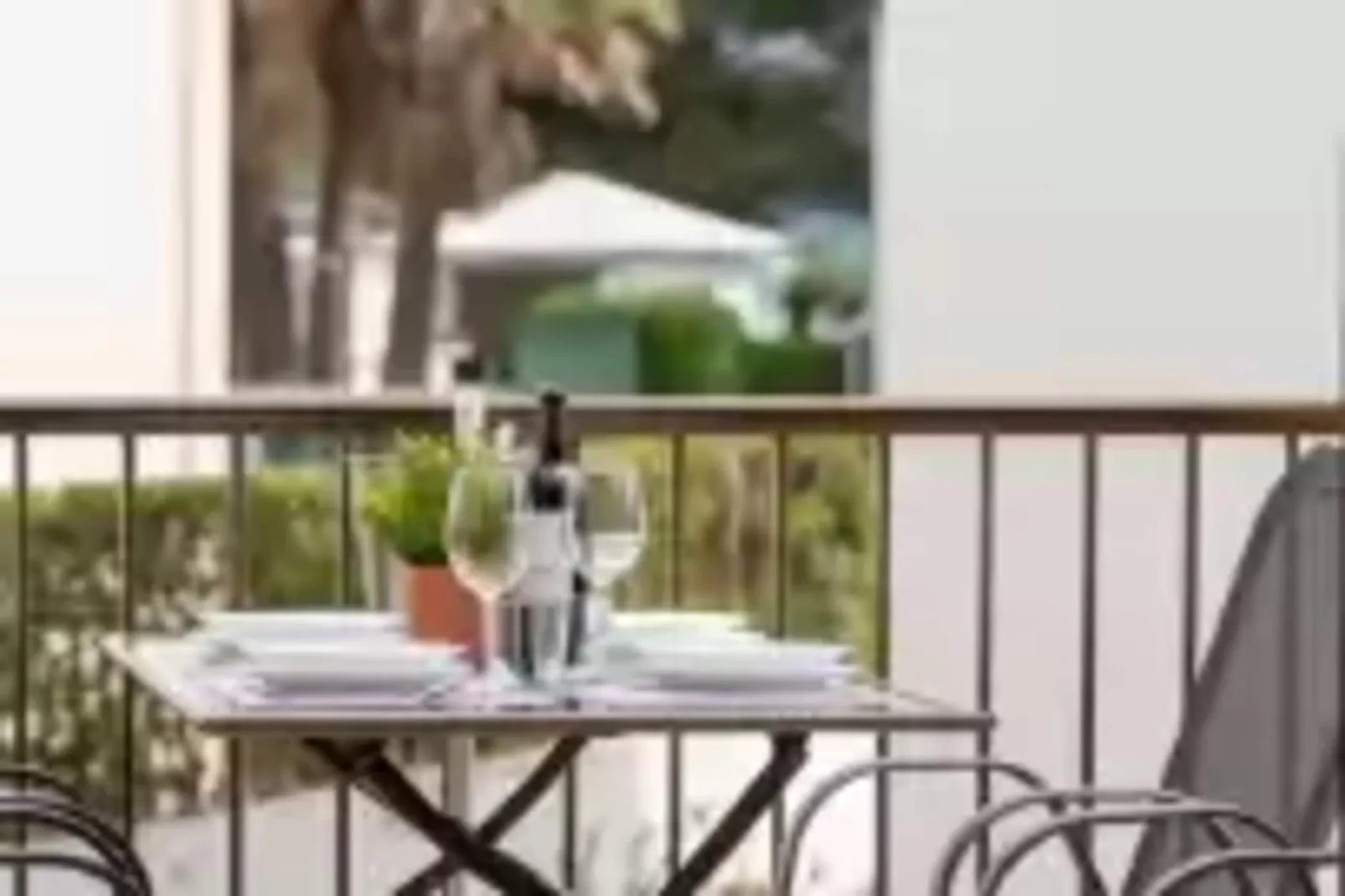 Al Pujol-Terrace balcony