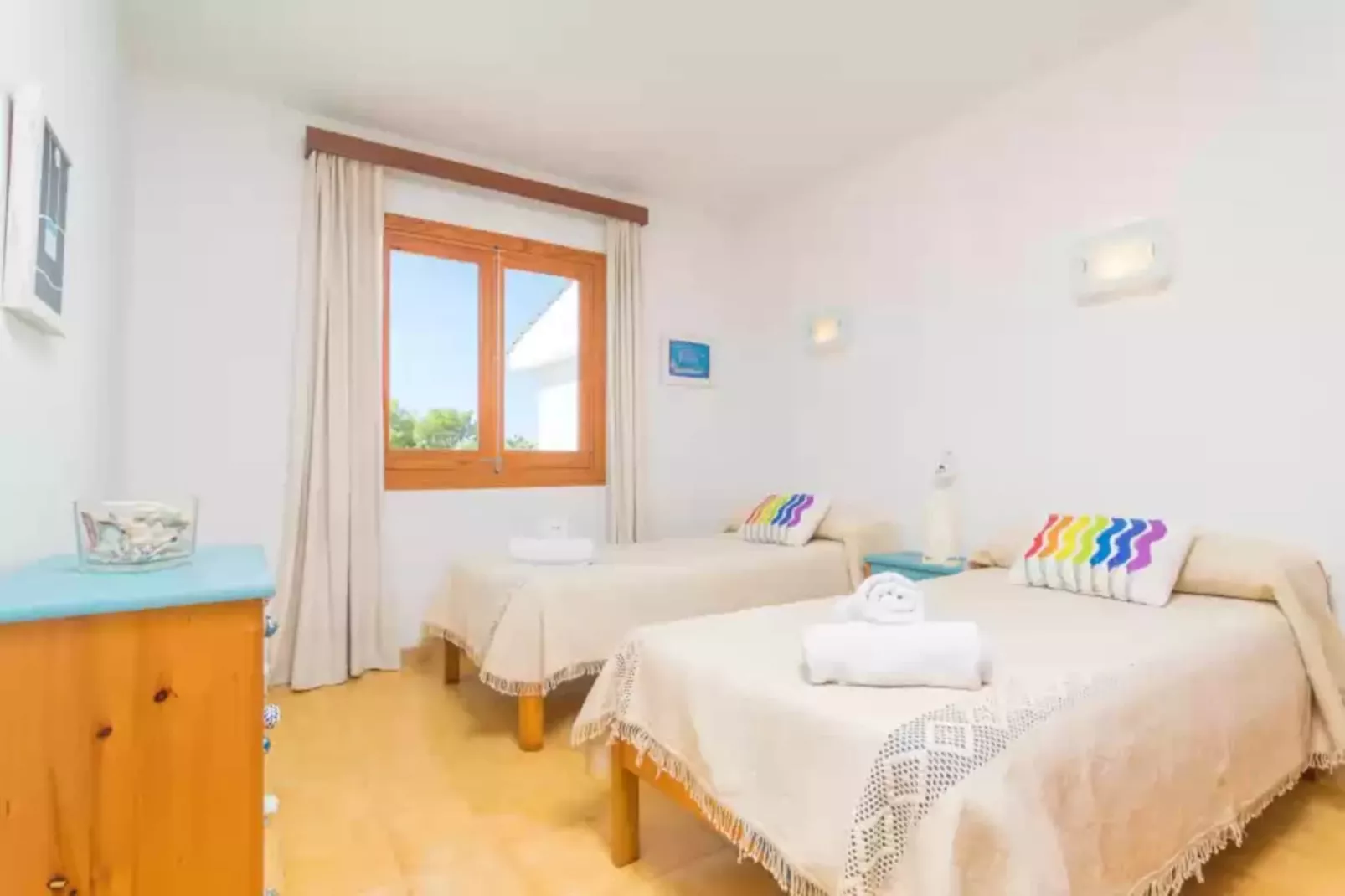 Riandgo-Bedroom