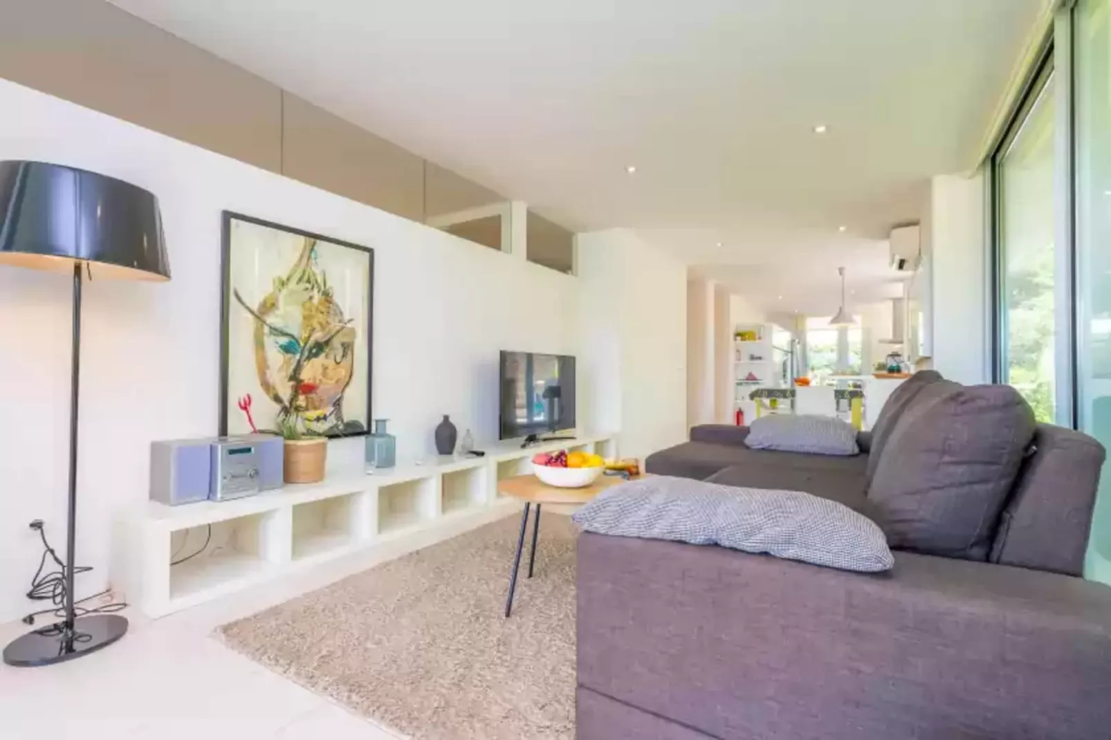 Tarida-Living room