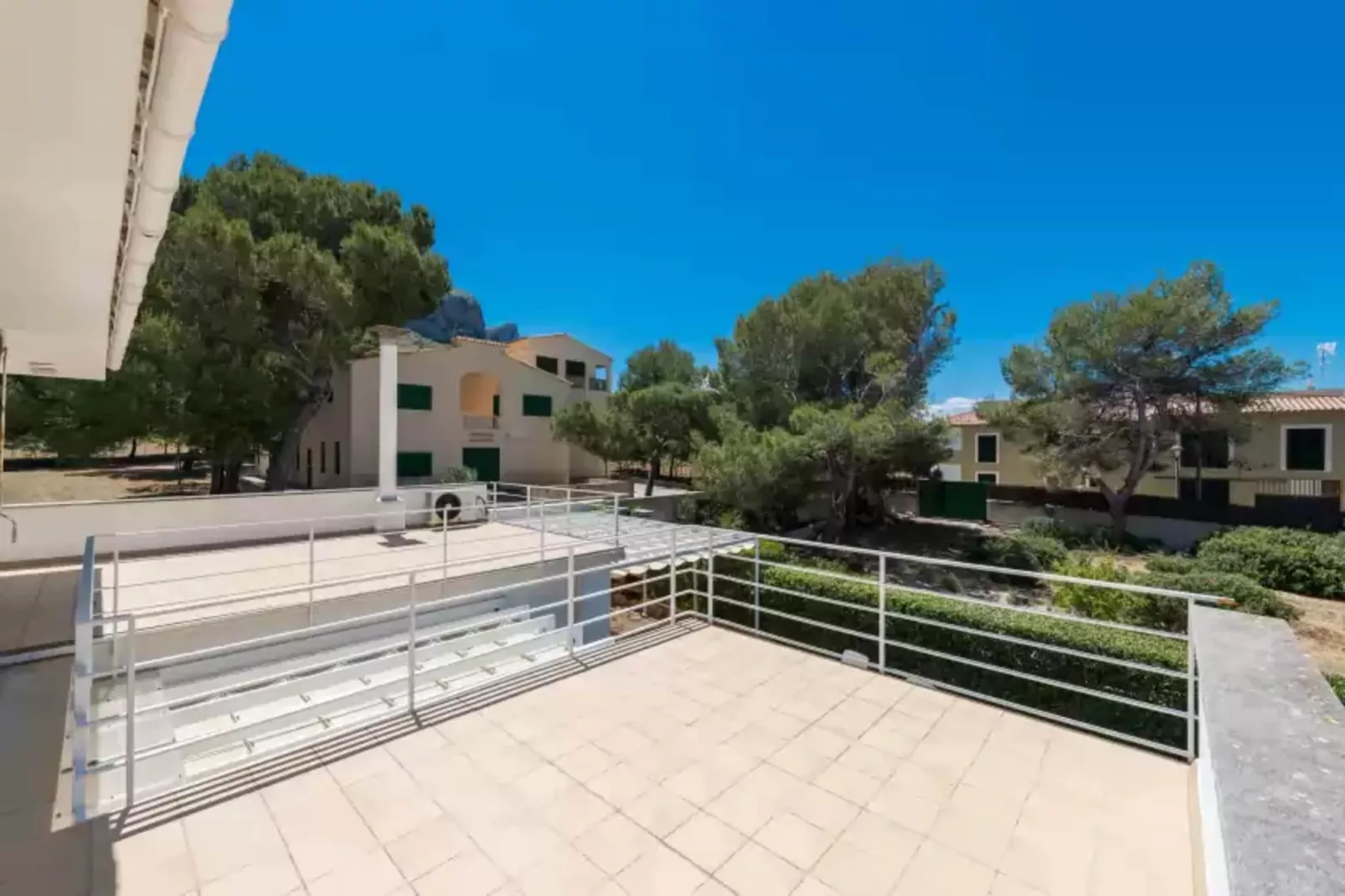 Can Roig (caldes)-Exterior summer