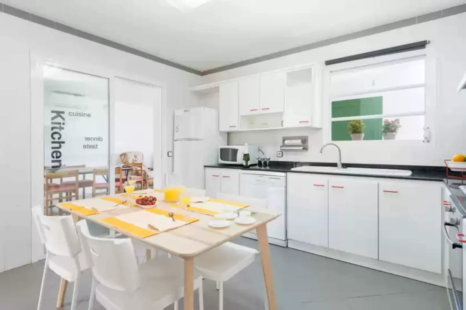 Can Roig (caldes)-Kitchen