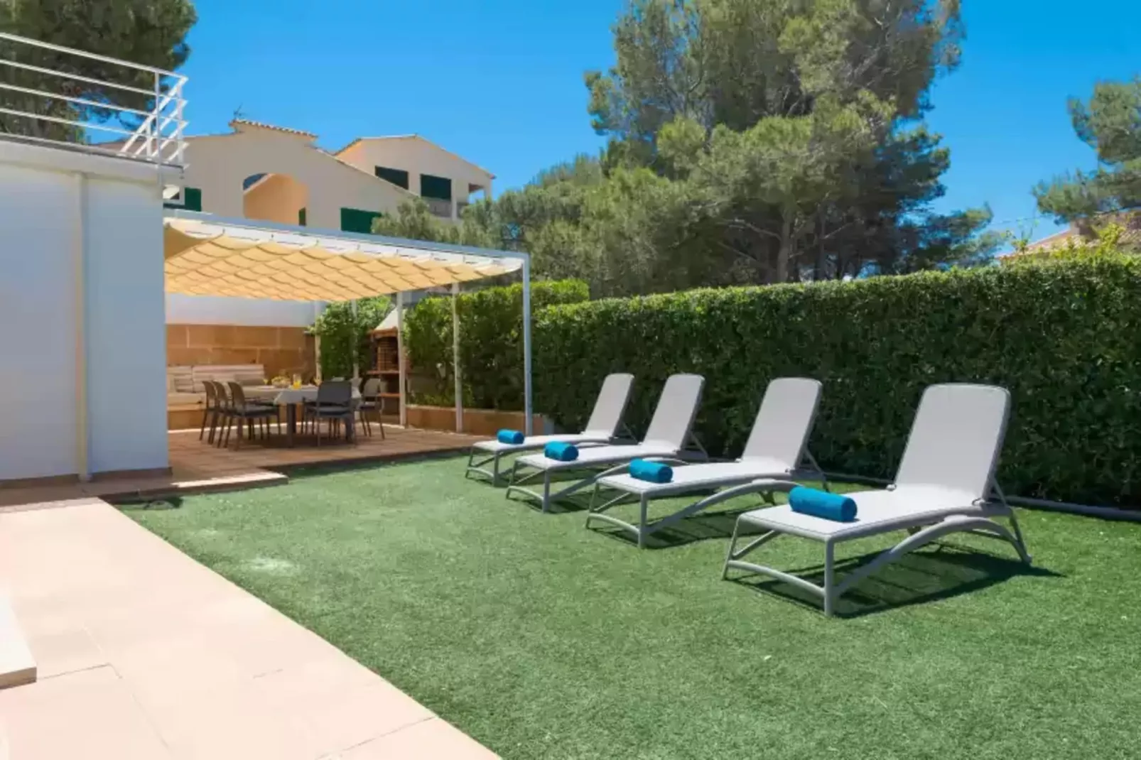 Can Roig (caldes)-Gardens summer