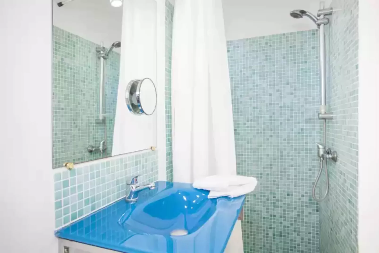 Tres Pins-Bathroom
