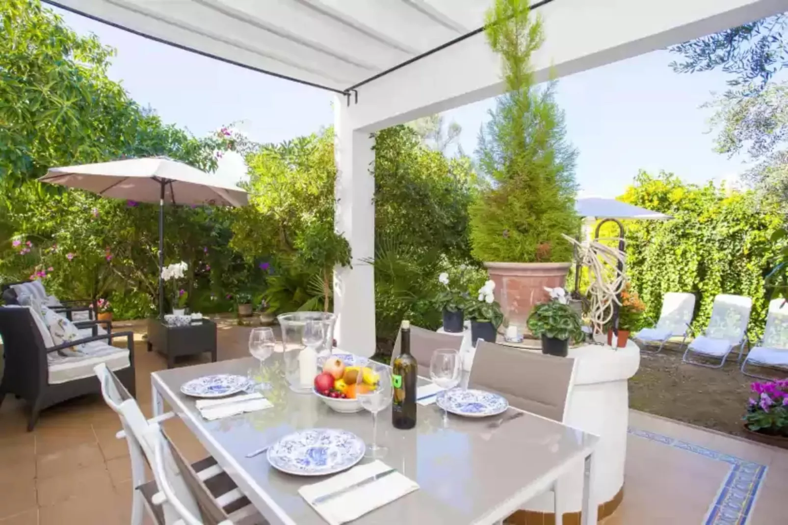 Tres Pins-Terrace balcony