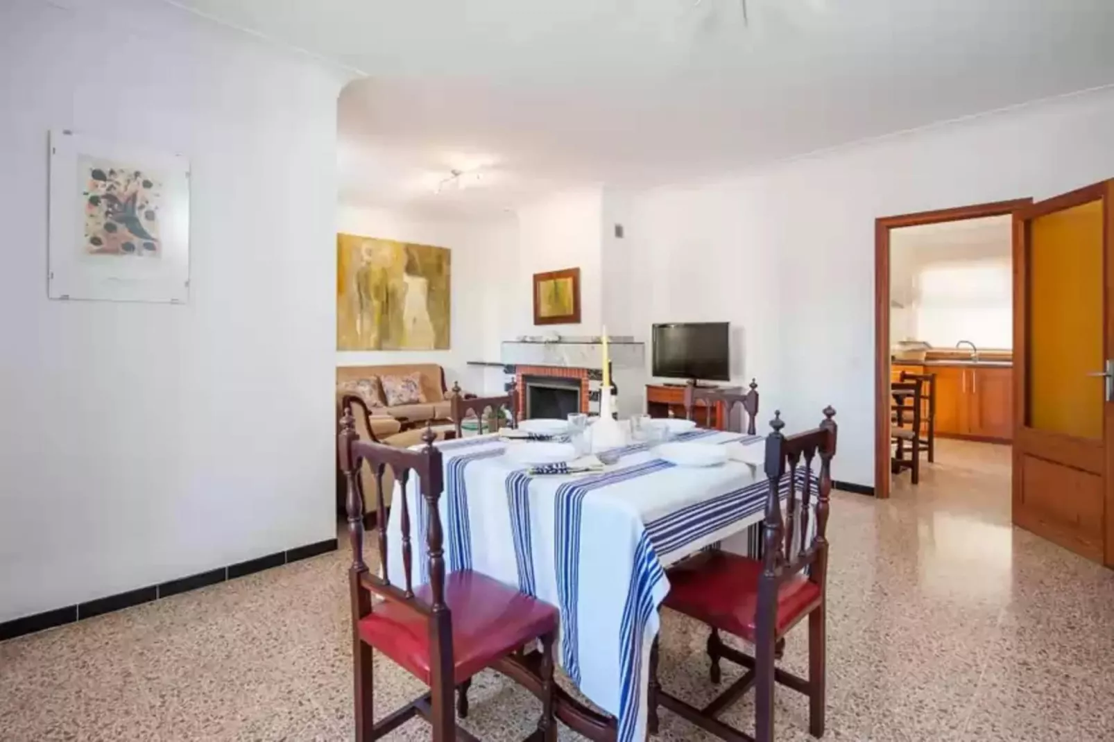 Miloca-Salle à manger