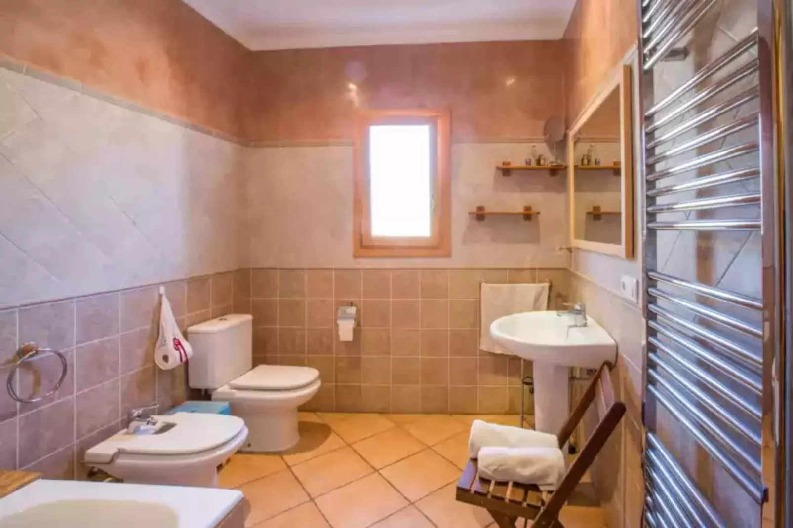 Can Marines-Bathroom