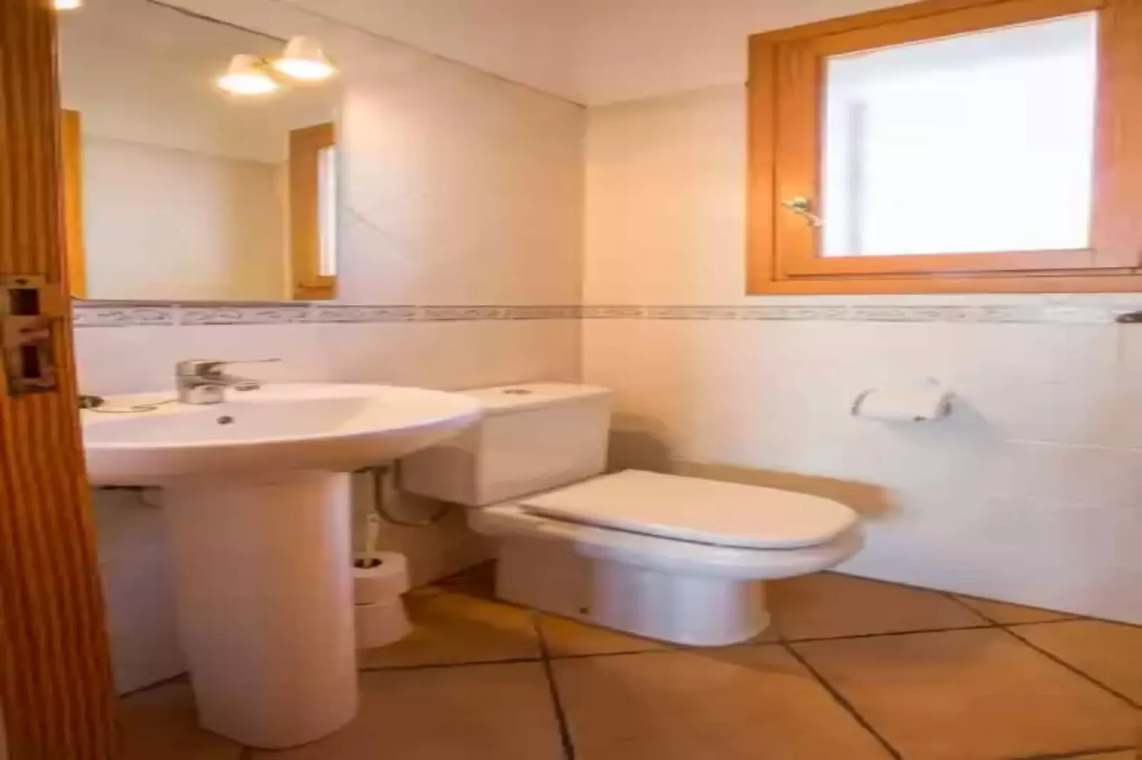 Can Marines-Bathroom