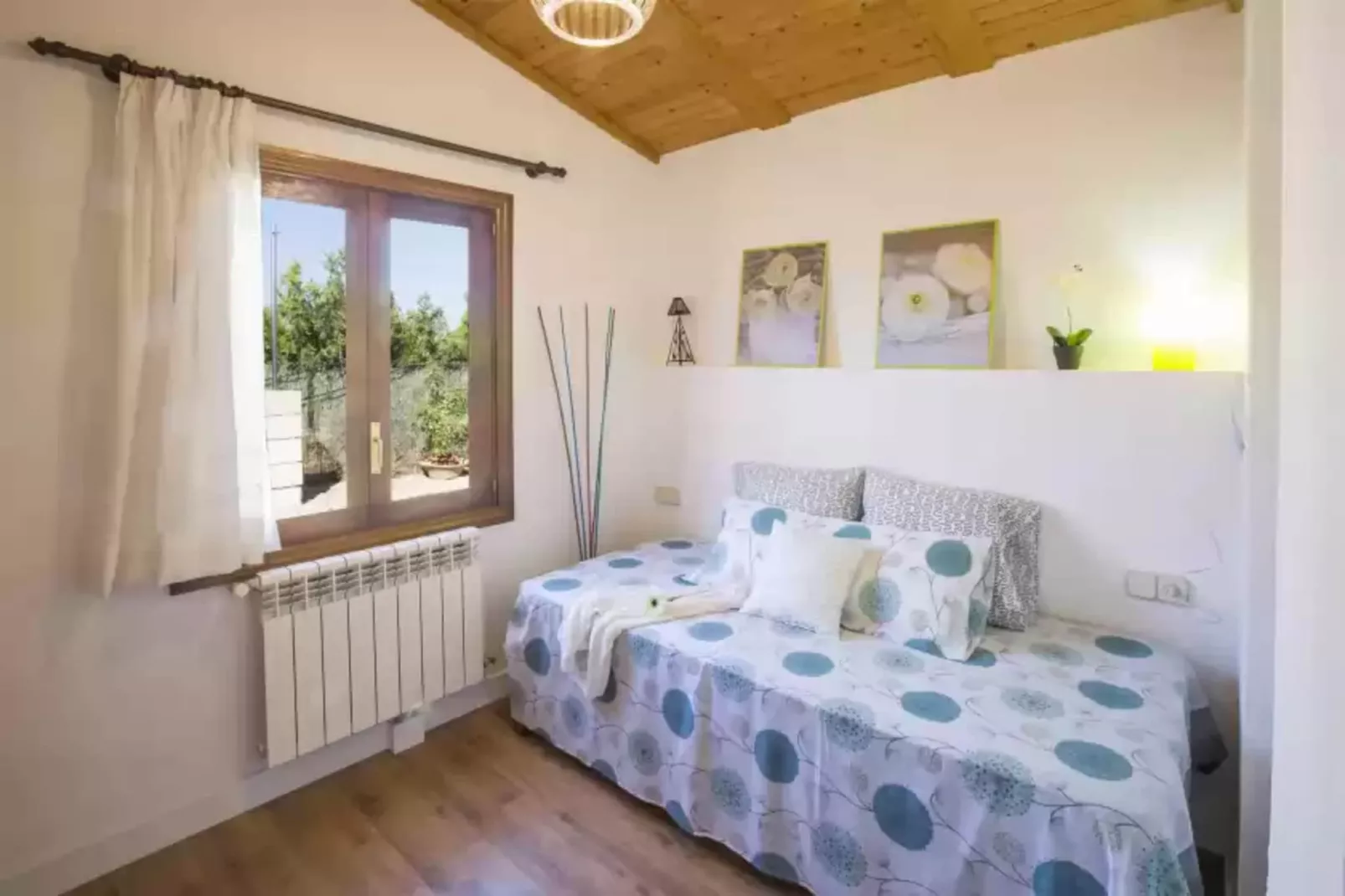 Shostalet-Bedroom