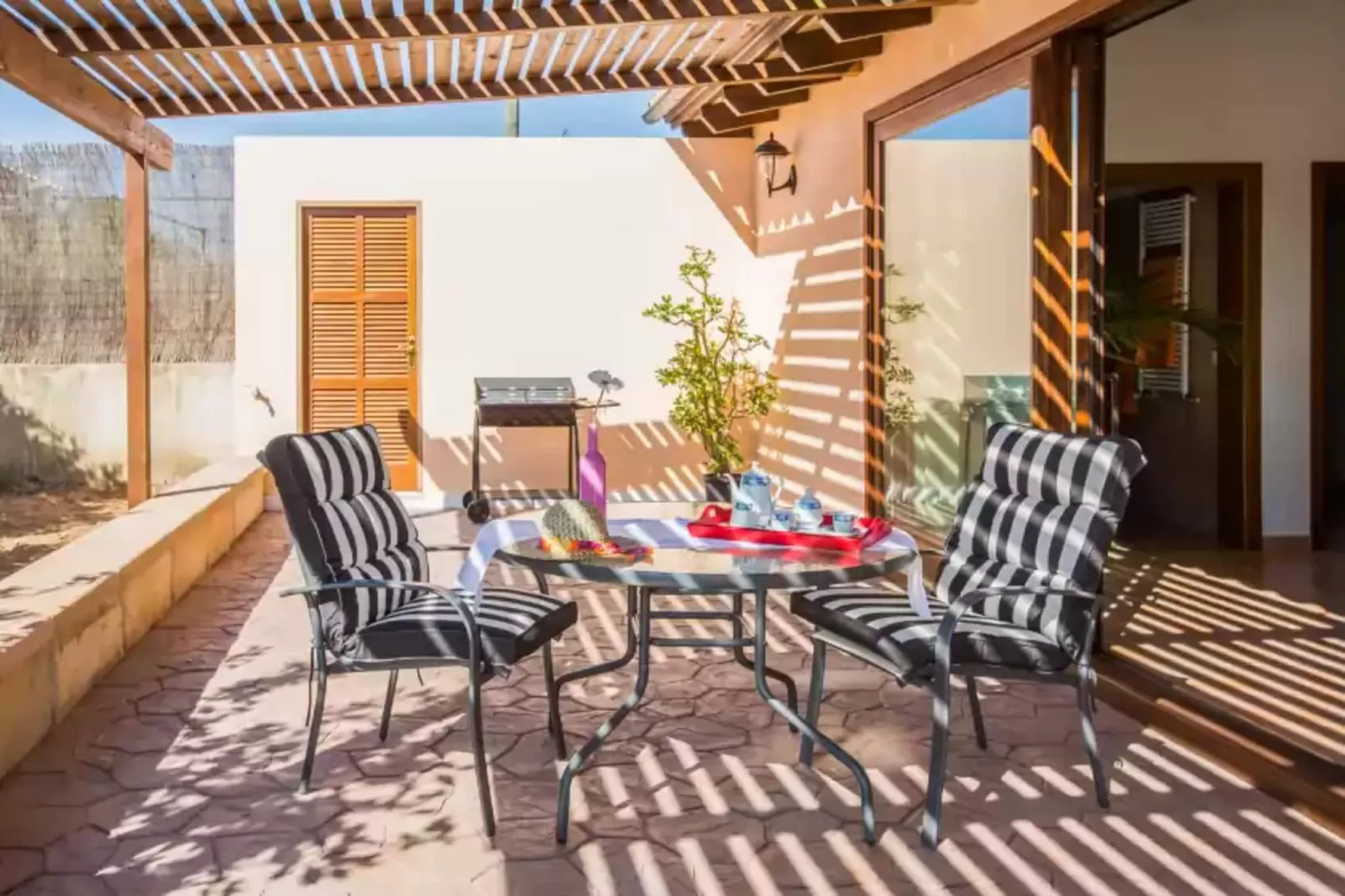 Shostalet-Terrace balcony
