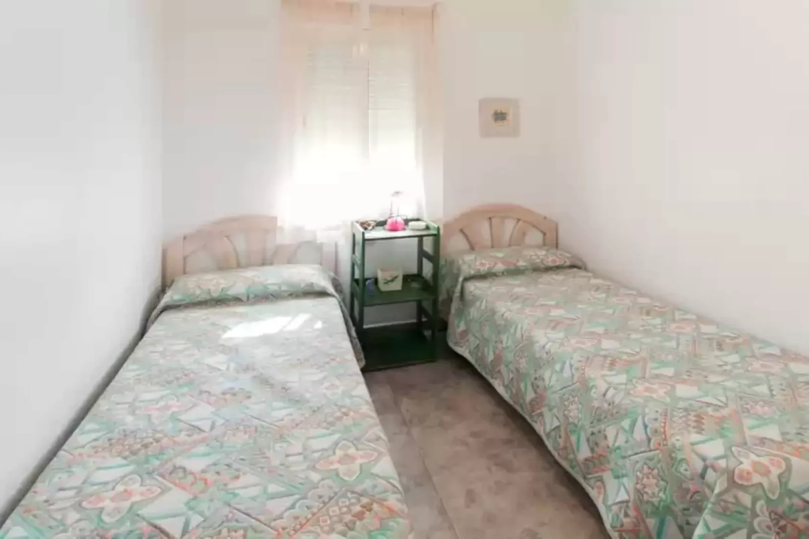 Oreneta-Bedroom