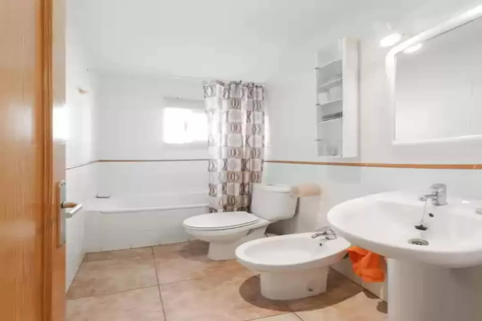 Tallarol-Bathroom