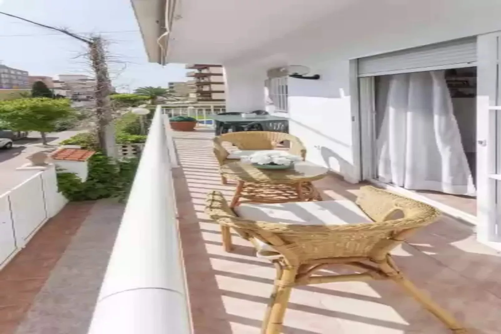 Tallarol-Terrace balcony
