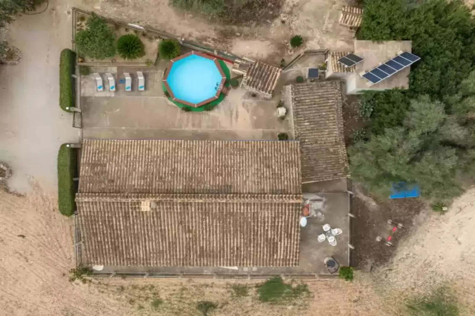 Son Rossinyol-Exterior summer