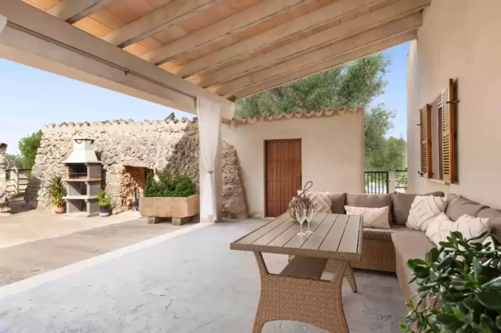 Son Rossinyol-Terrace balcony