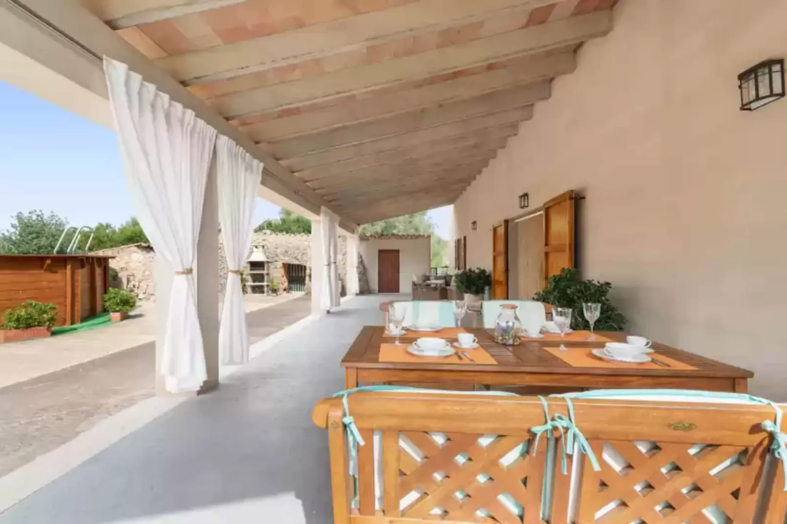 Son Rossinyol-Terrace balcony