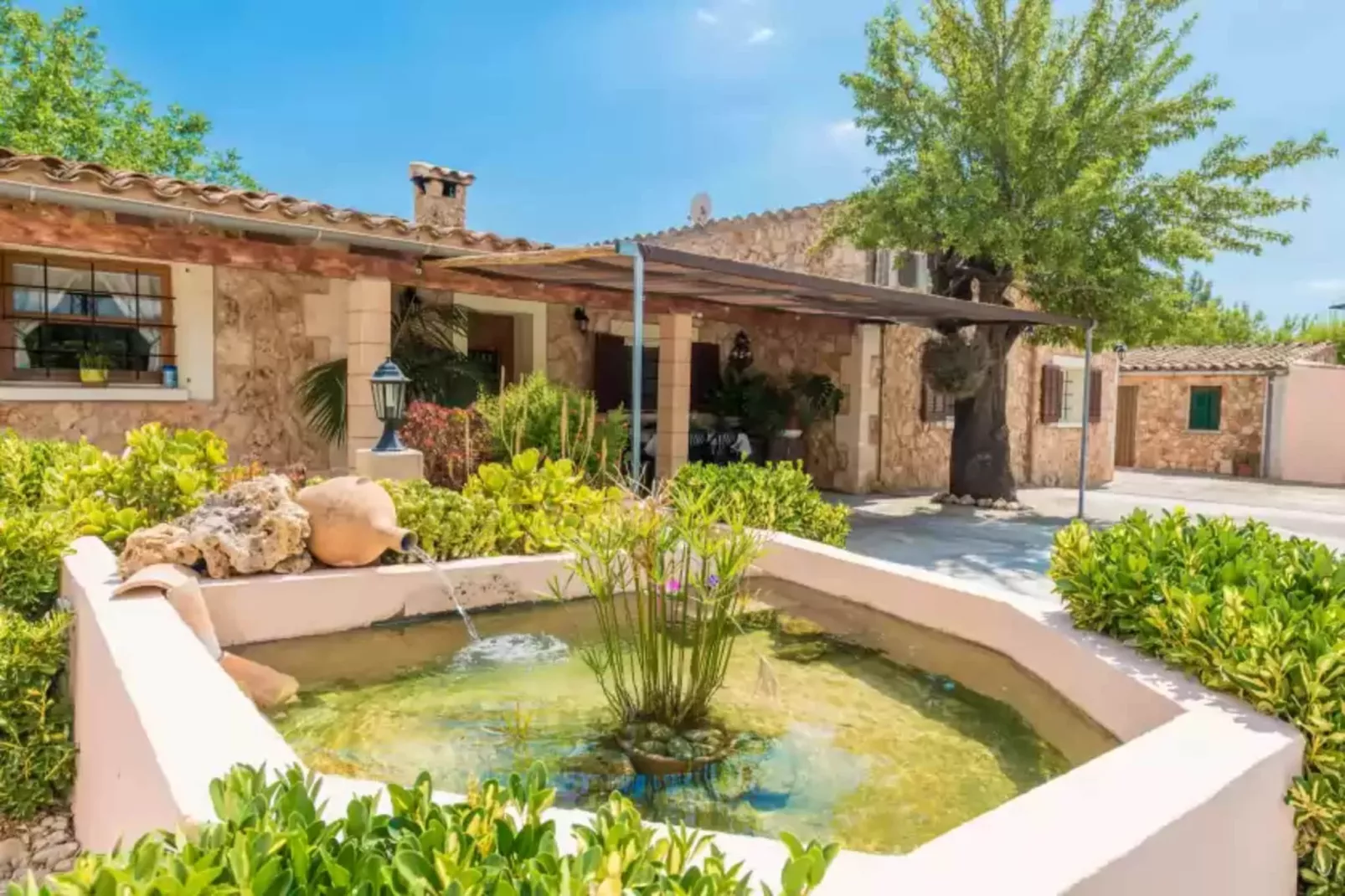 Es Mirador-Exterior summer