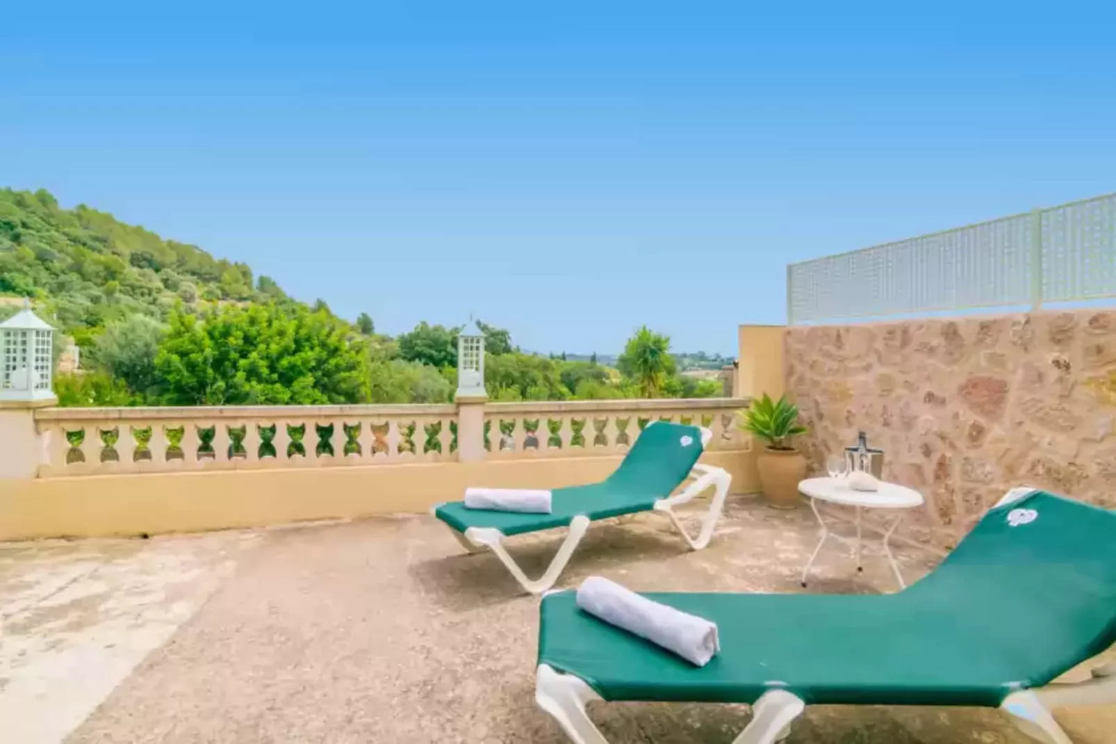 Es Raco-Terrace balcony