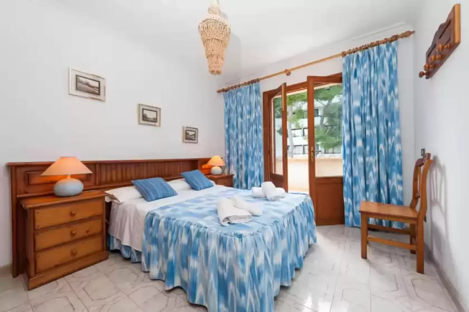 Villa Vallespir-Schlafzimmer