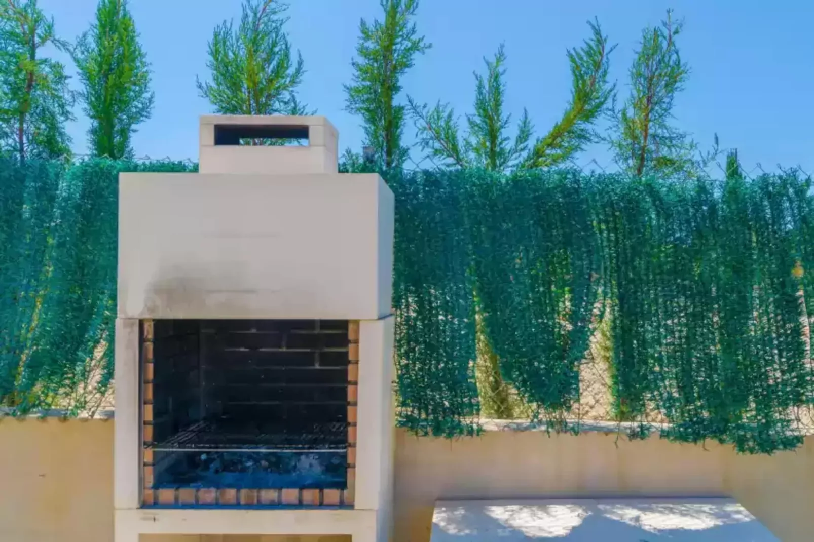 La Primera-Exterior summer
