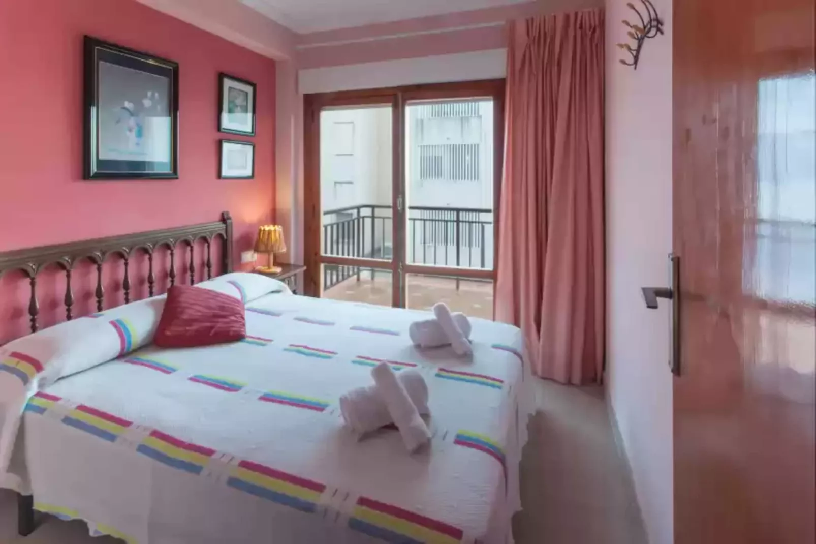 Sirena-Bedroom