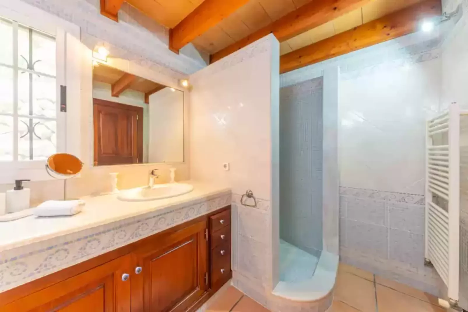 Son Orlandis-Bathroom