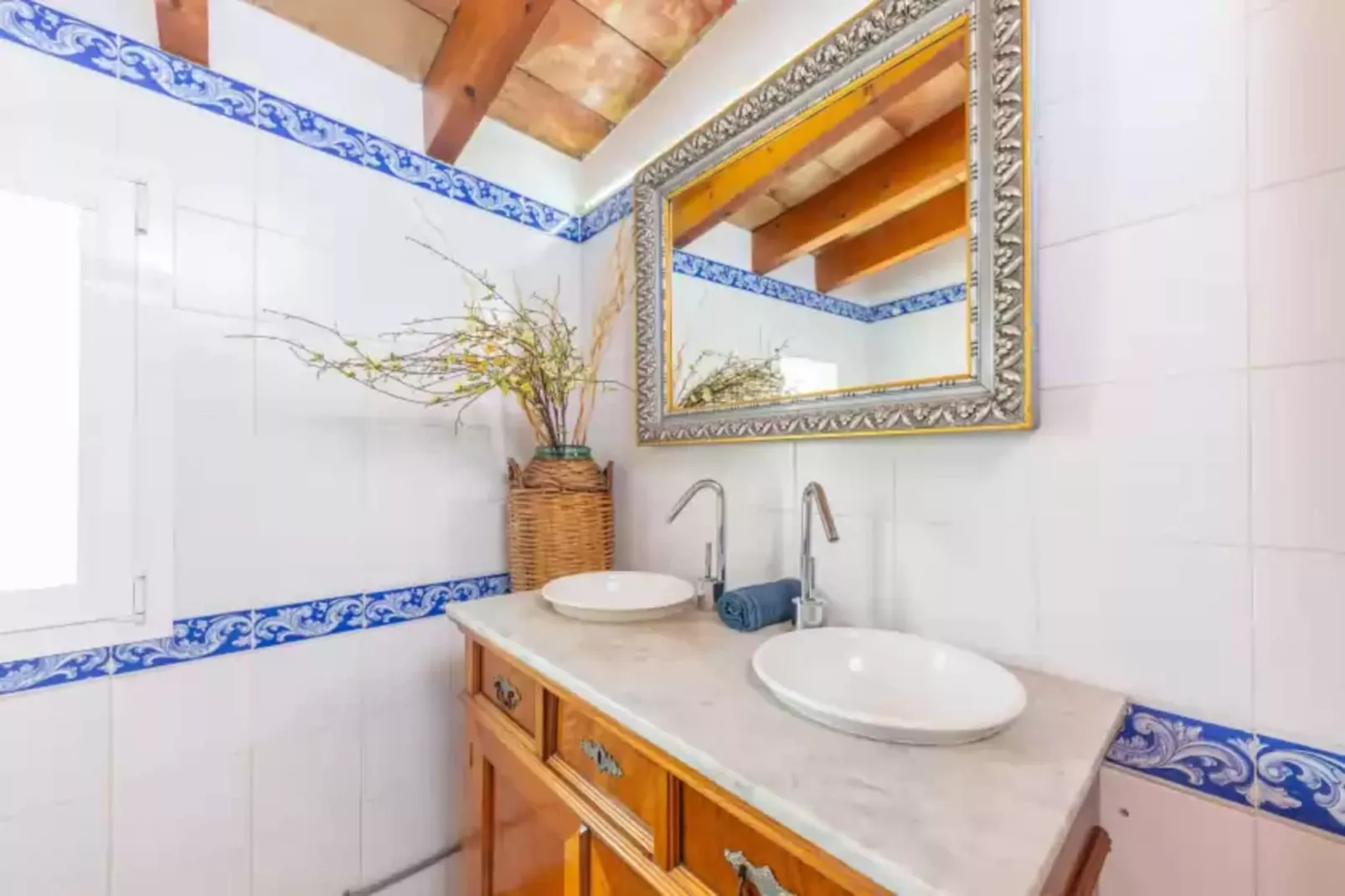 Son Orlandis-Bathroom