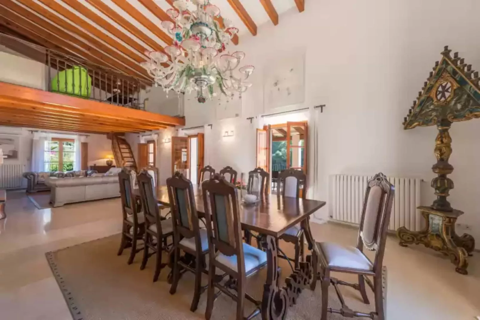 Circe-Dining room