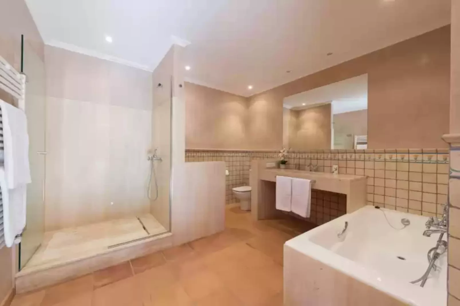 Circe-Bathroom
