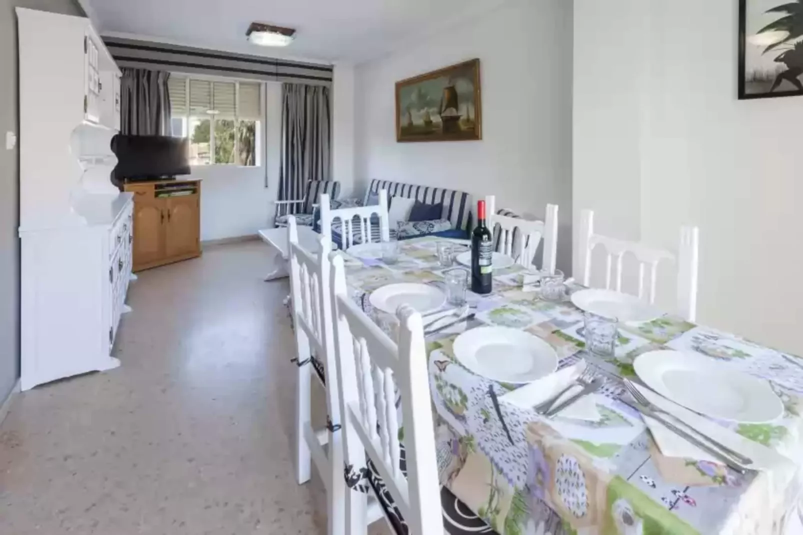 Rosmeri-Dining room