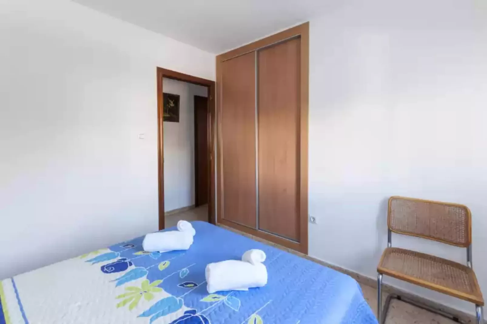 Rosmeri-Bedroom