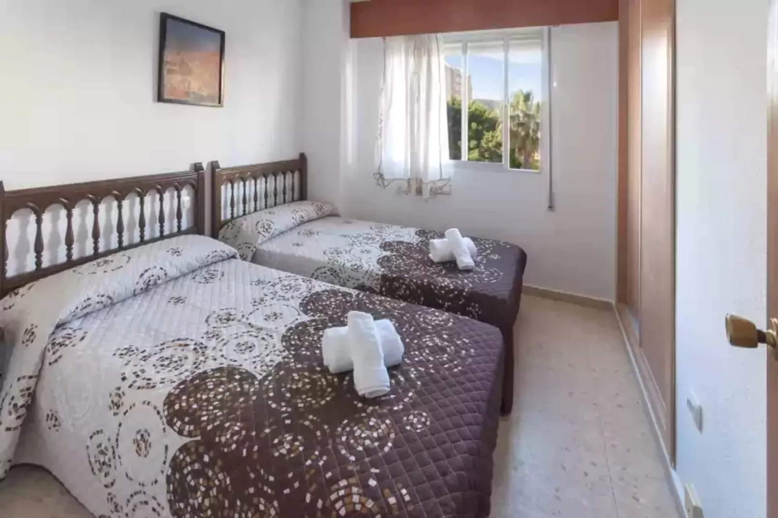 Rosmeri-Bedroom