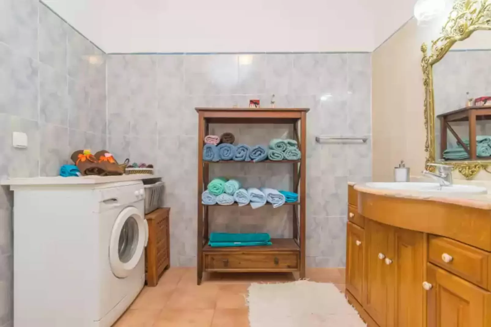 Finca Can Calisto-Bathroom