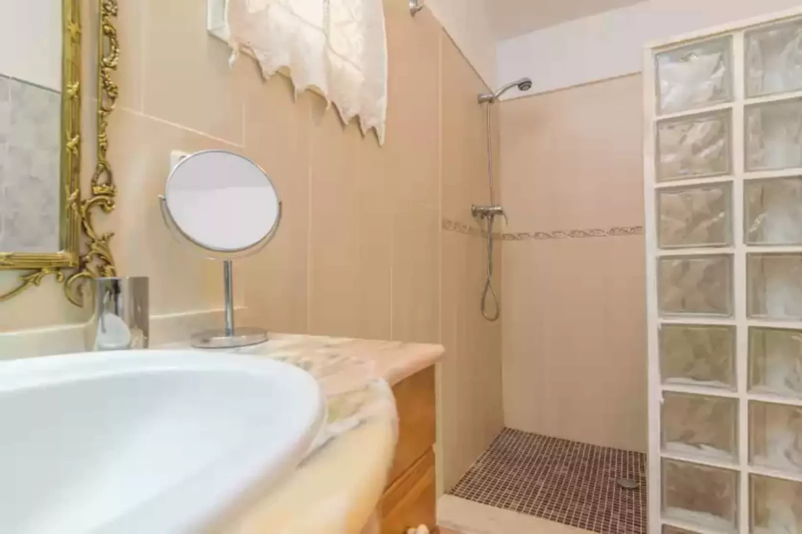 Finca Can Calisto-Bathroom