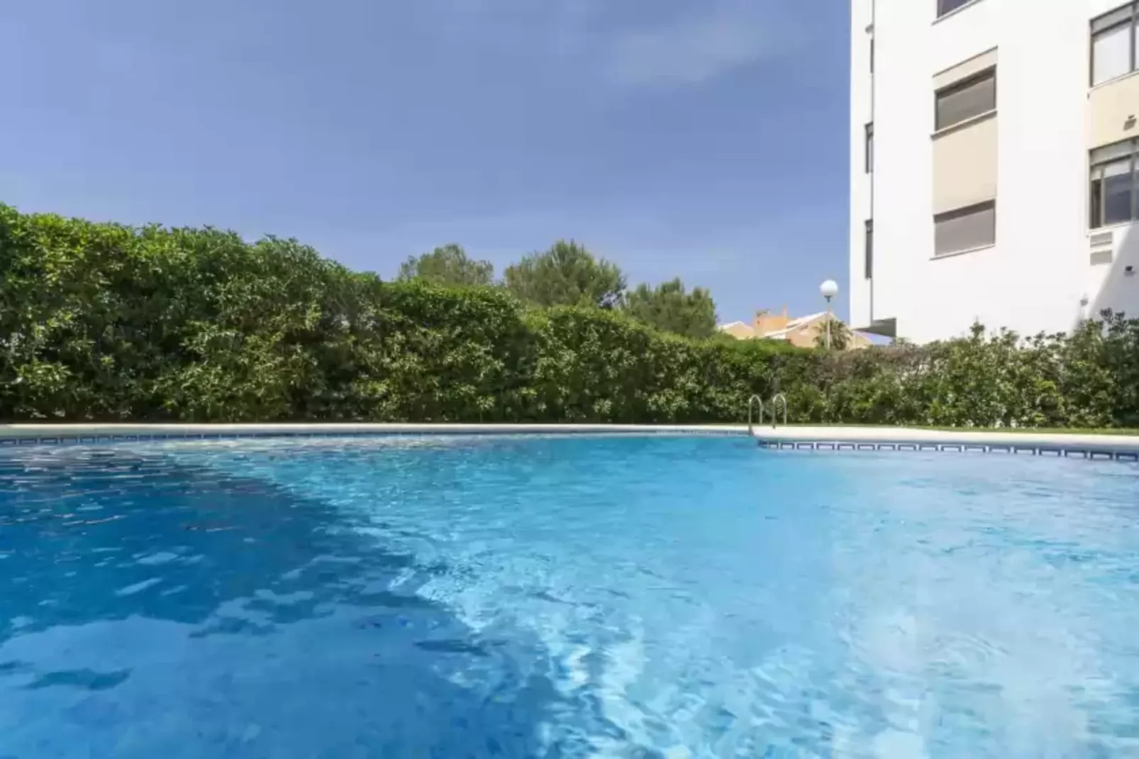 Caramelet-Pool