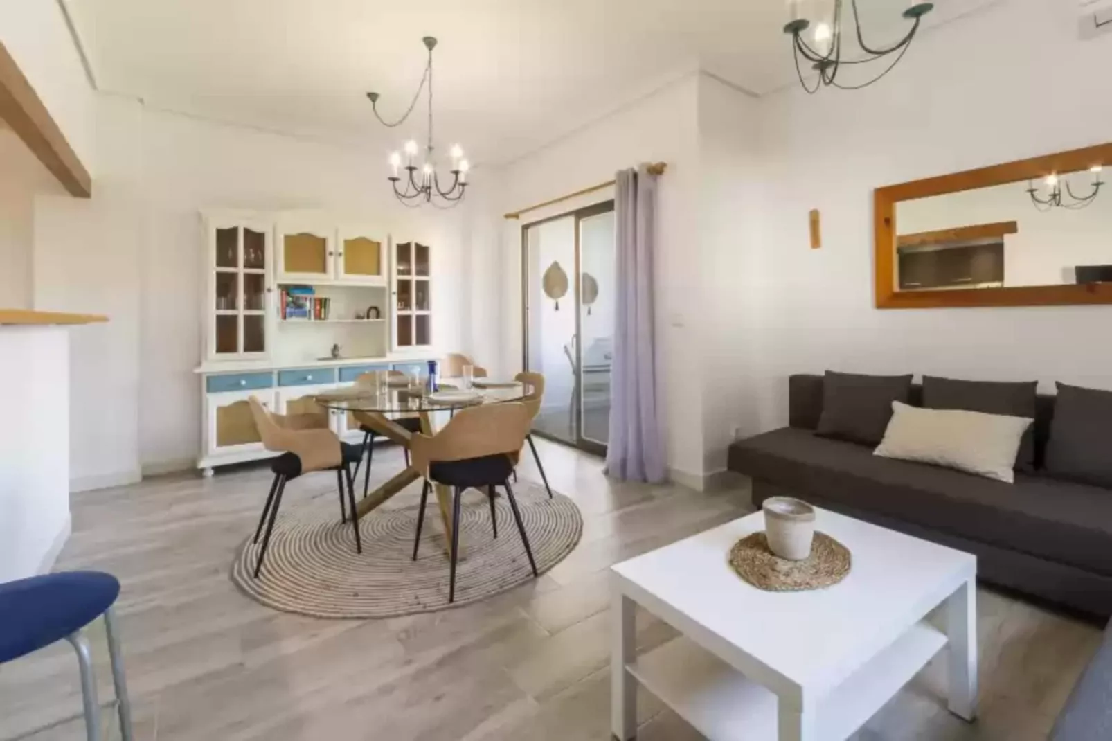 Caramelet-Living room