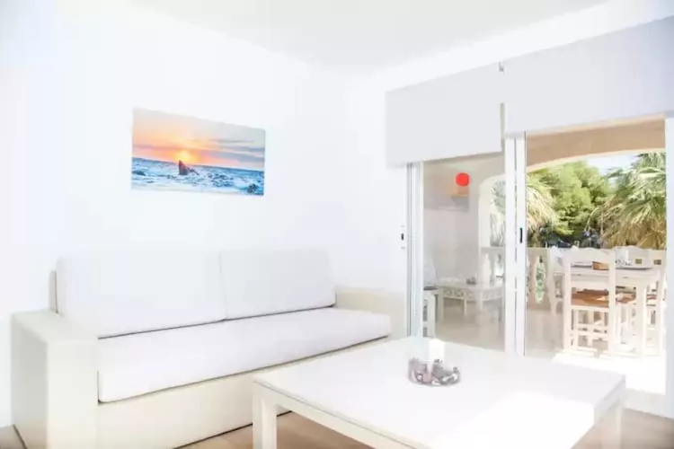 Sun Of The Bay Vidalba 3 (b2 - A3)-Living room