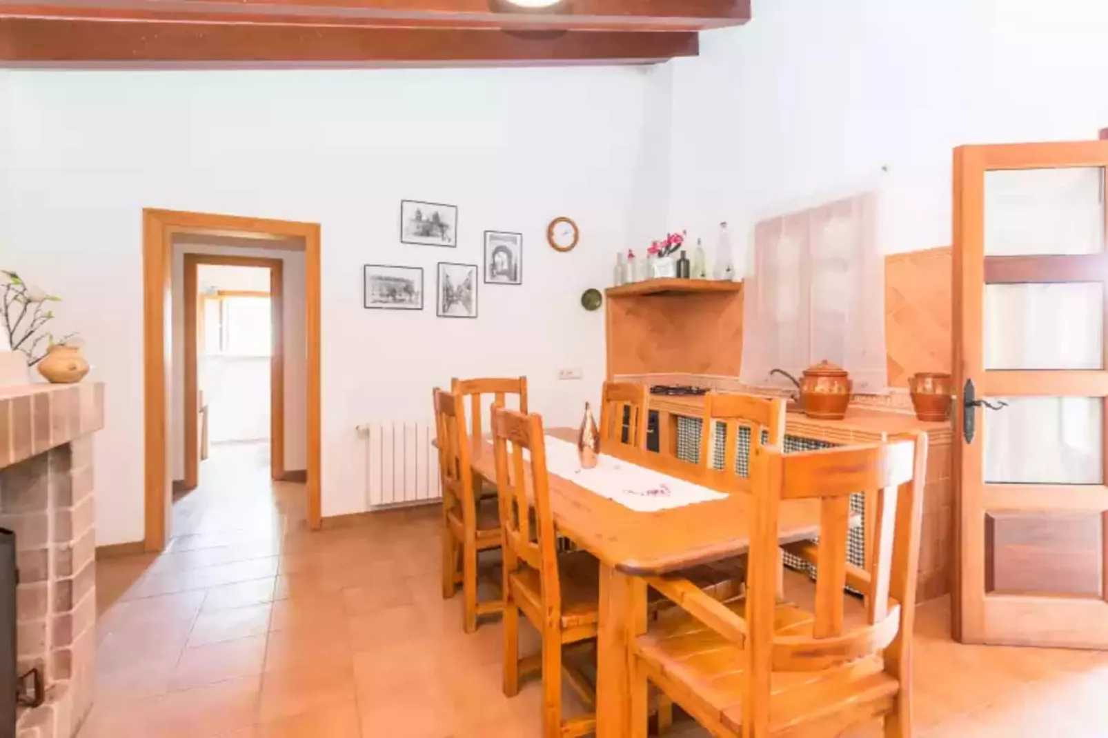 Can Dato-Dining room