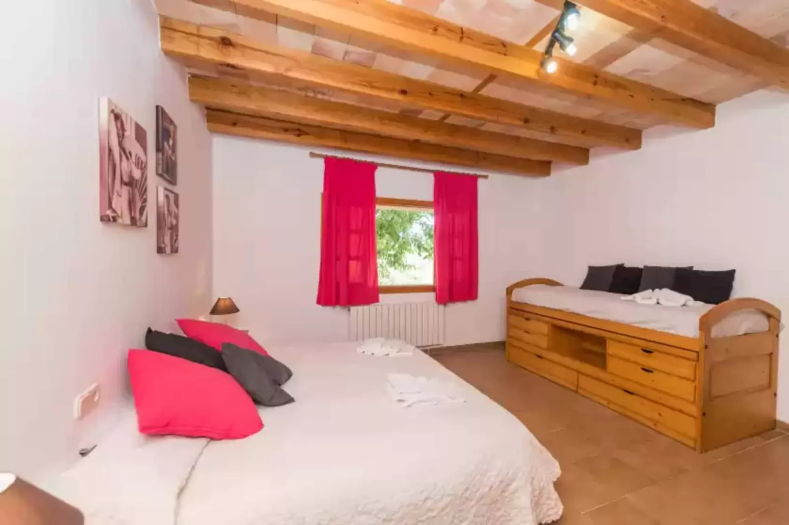 Can Dato-Bedroom