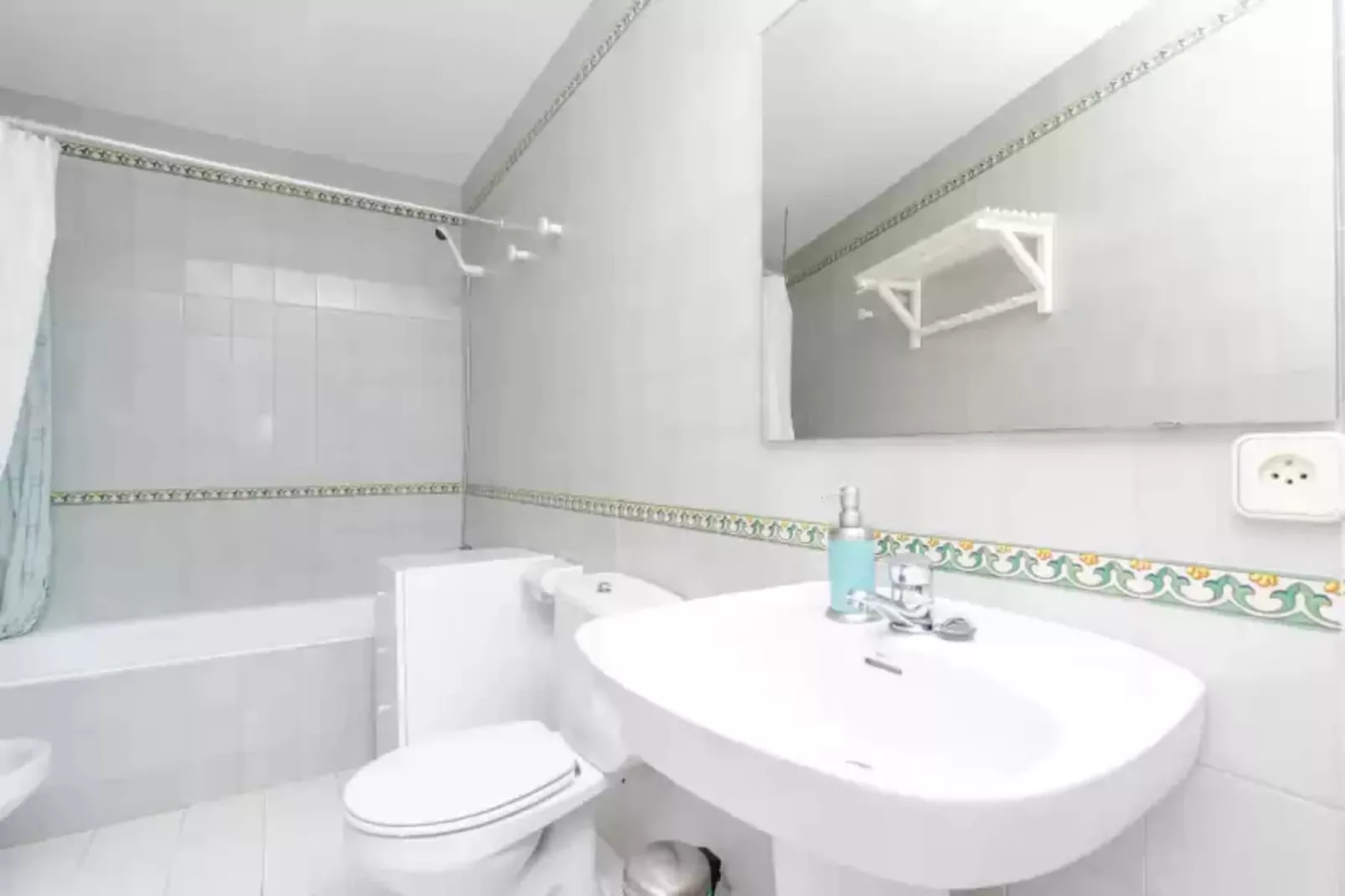 Can Romaguera-Bathroom
