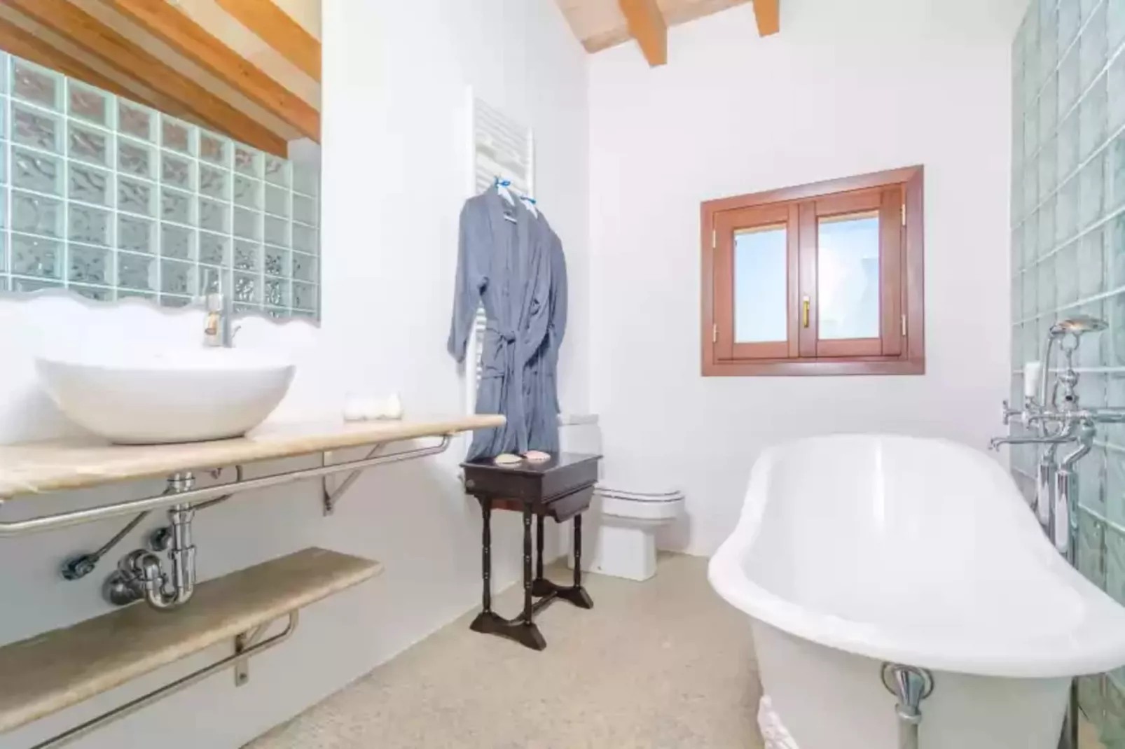Can Teco-Bathroom