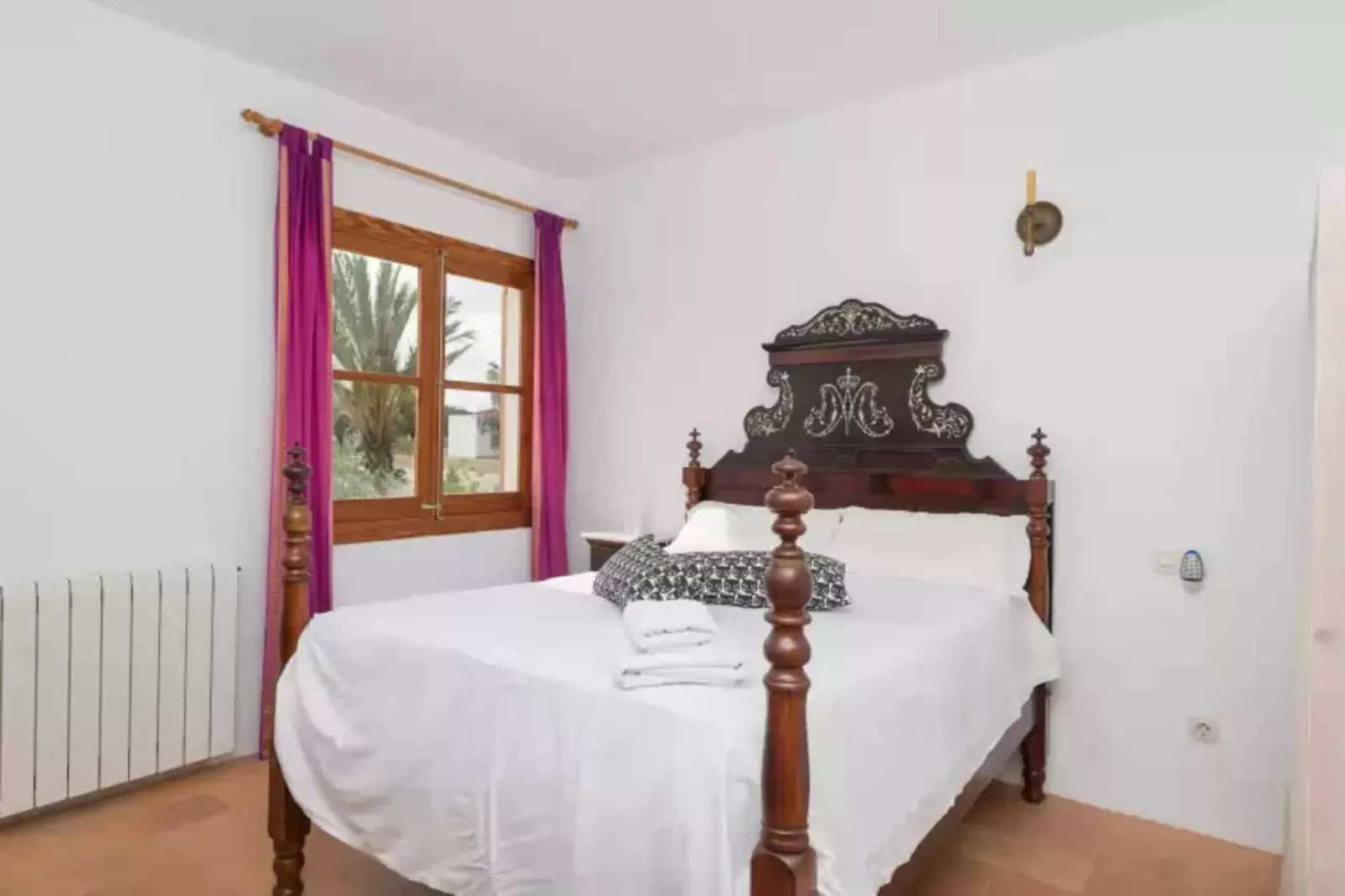 Can Boira-Bedroom